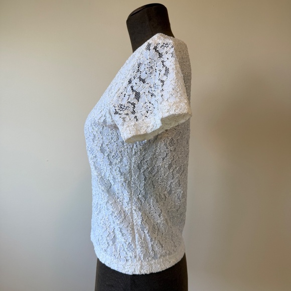 Sweet Vintage Y2K white lace teeš¤ - Picture 2 of 8
